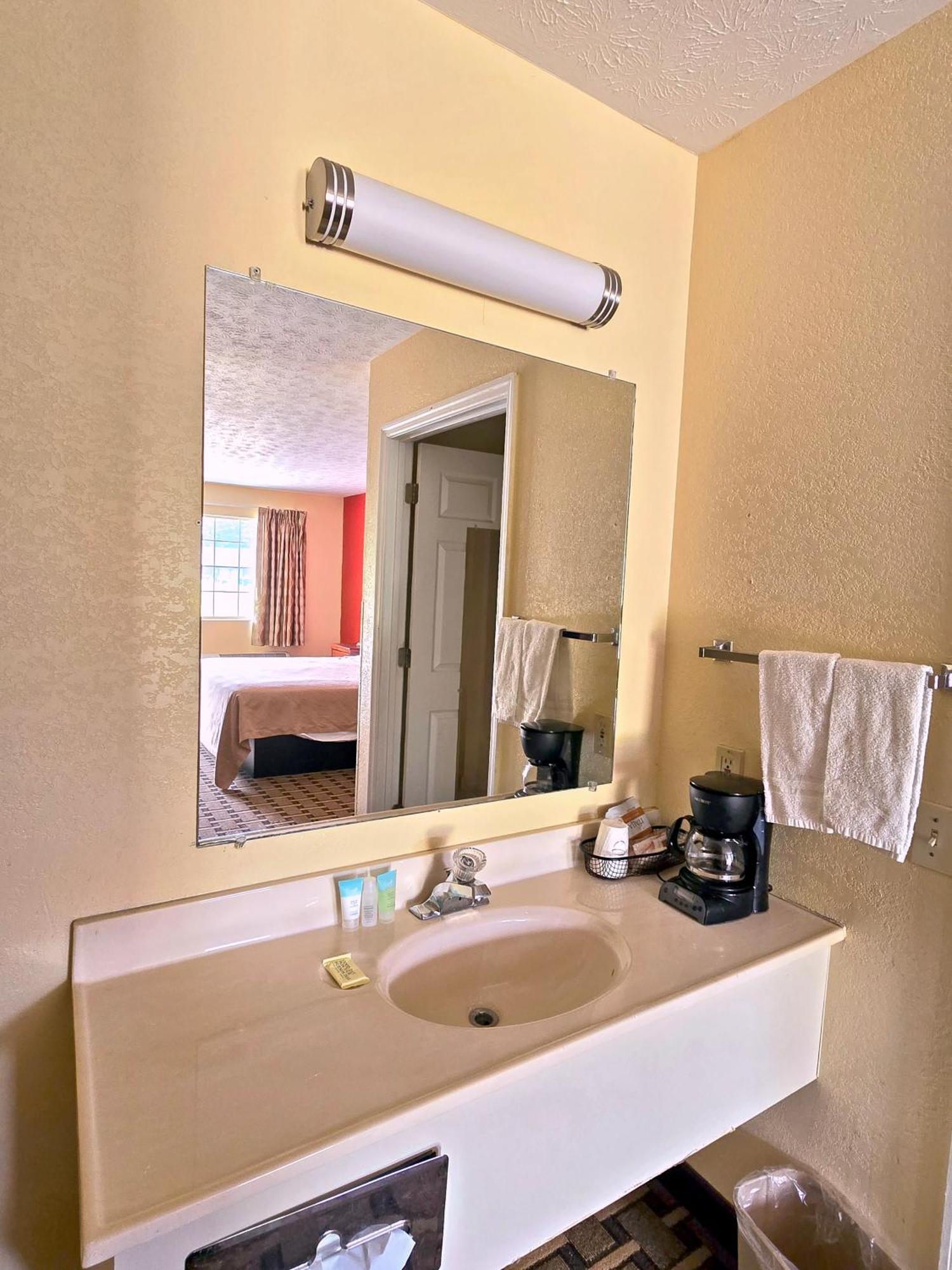 Garden Inn And Suites Near Callaway Gardens Pine Mountain Esterno foto