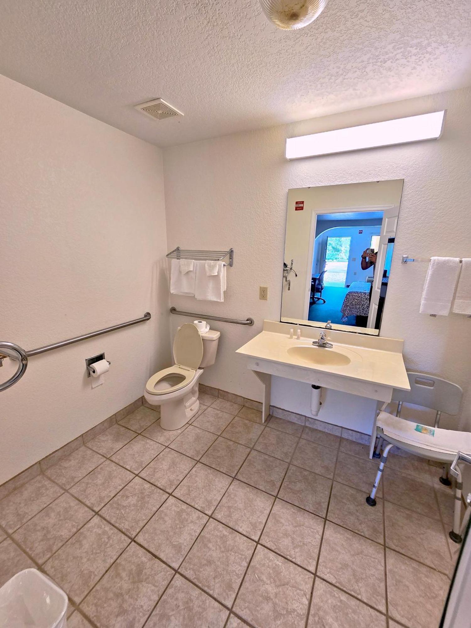 Garden Inn And Suites Near Callaway Gardens Pine Mountain Esterno foto