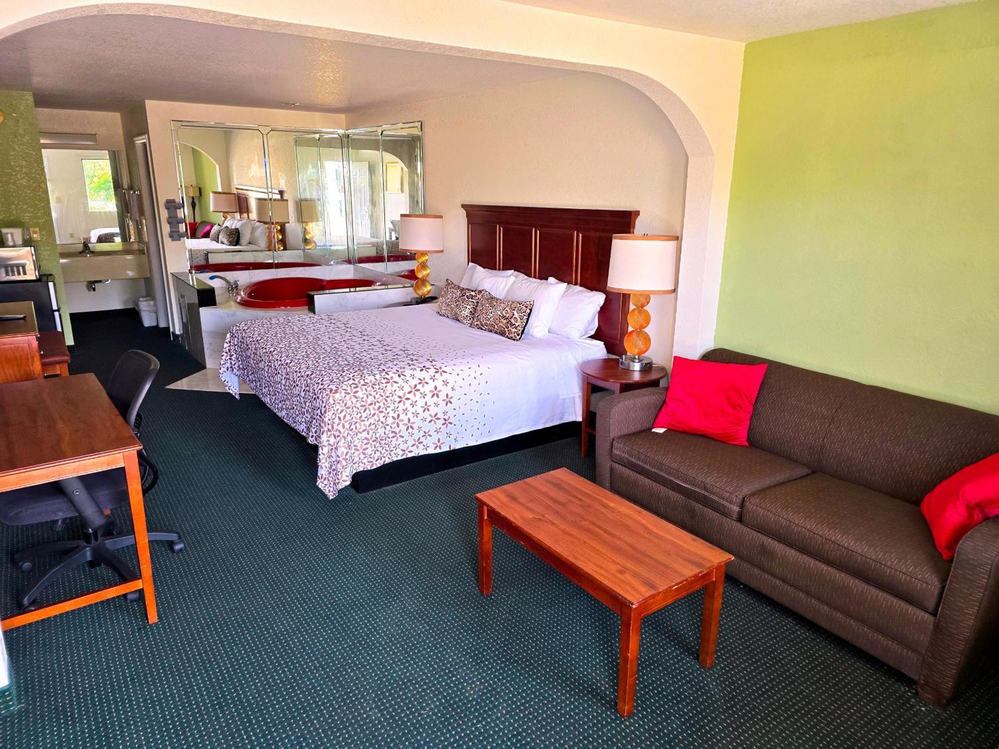 Garden Inn And Suites Near Callaway Gardens Pine Mountain Esterno foto